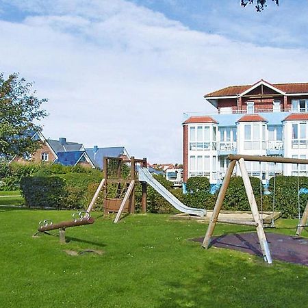 Apartment In Cuxhaven With A Shared Pool Bagian luar foto