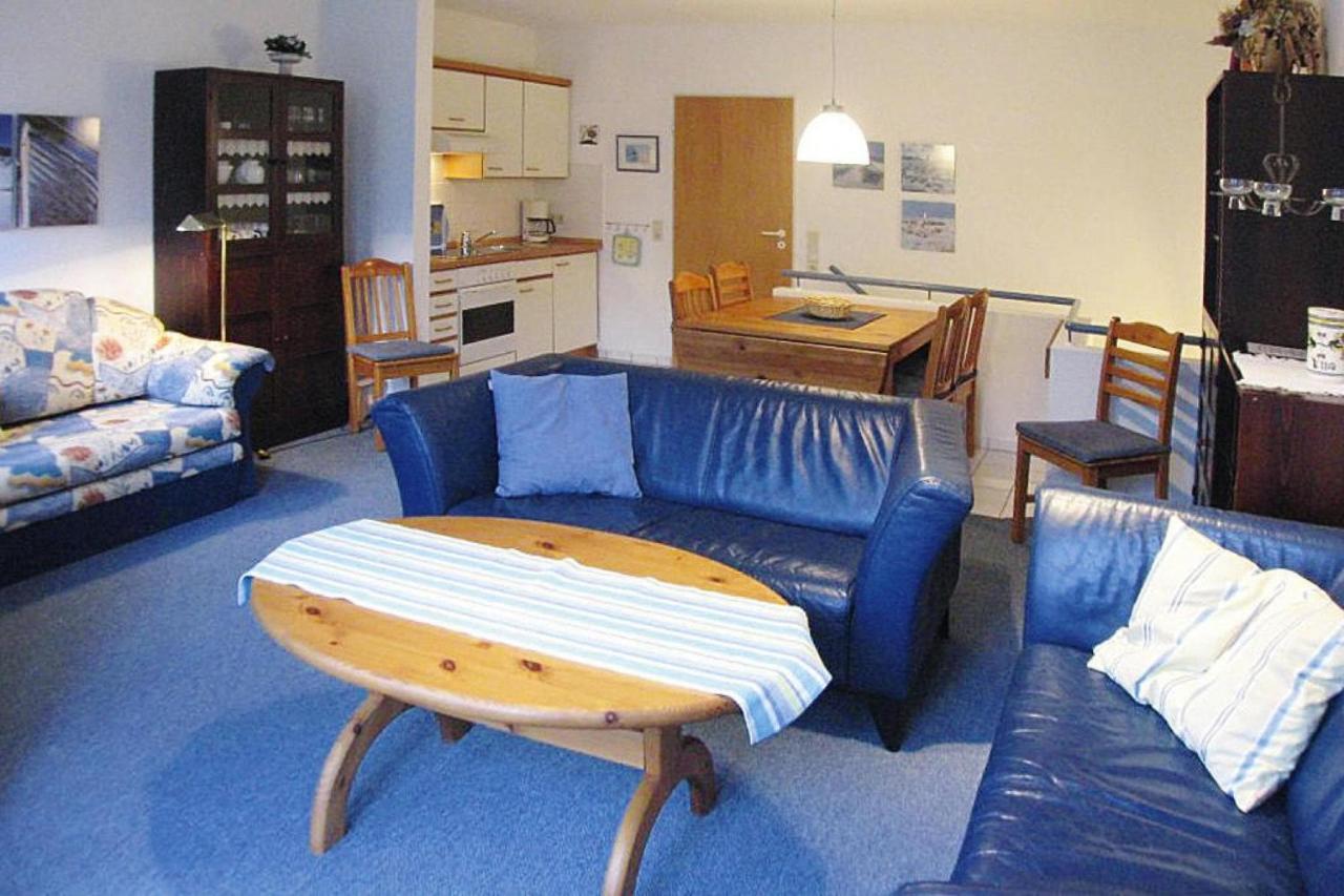 Apartment In Cuxhaven With A Shared Pool Bagian luar foto