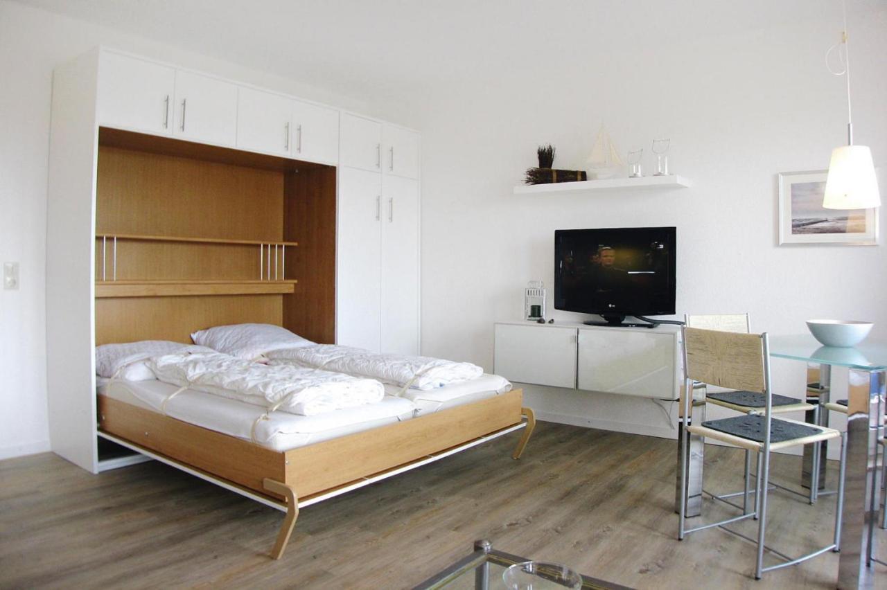 Apartment In Cuxhaven With A Shared Pool Bagian luar foto