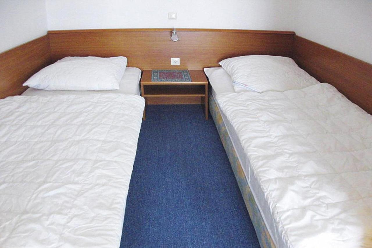 Apartment In Cuxhaven With A Shared Pool Bagian luar foto