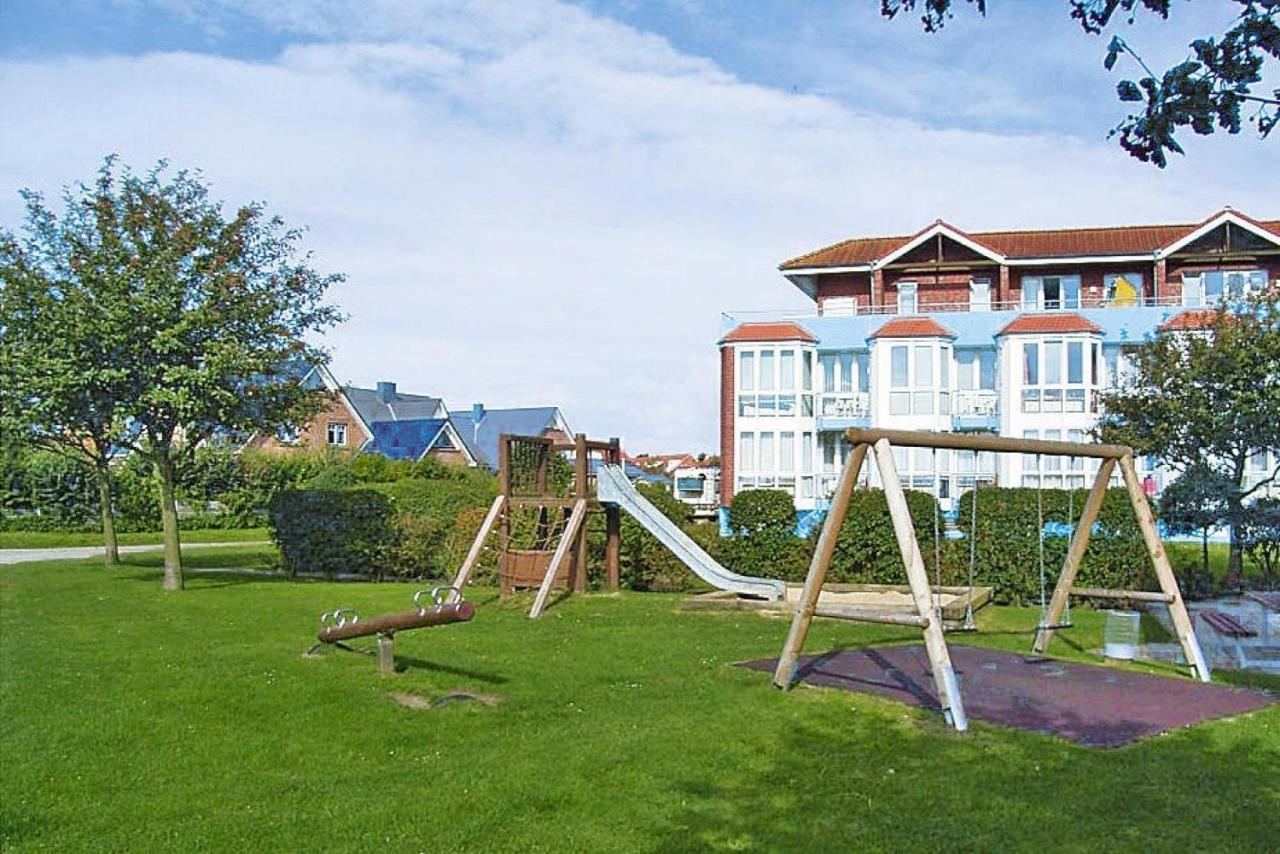 Apartment In Cuxhaven With A Shared Pool Bagian luar foto