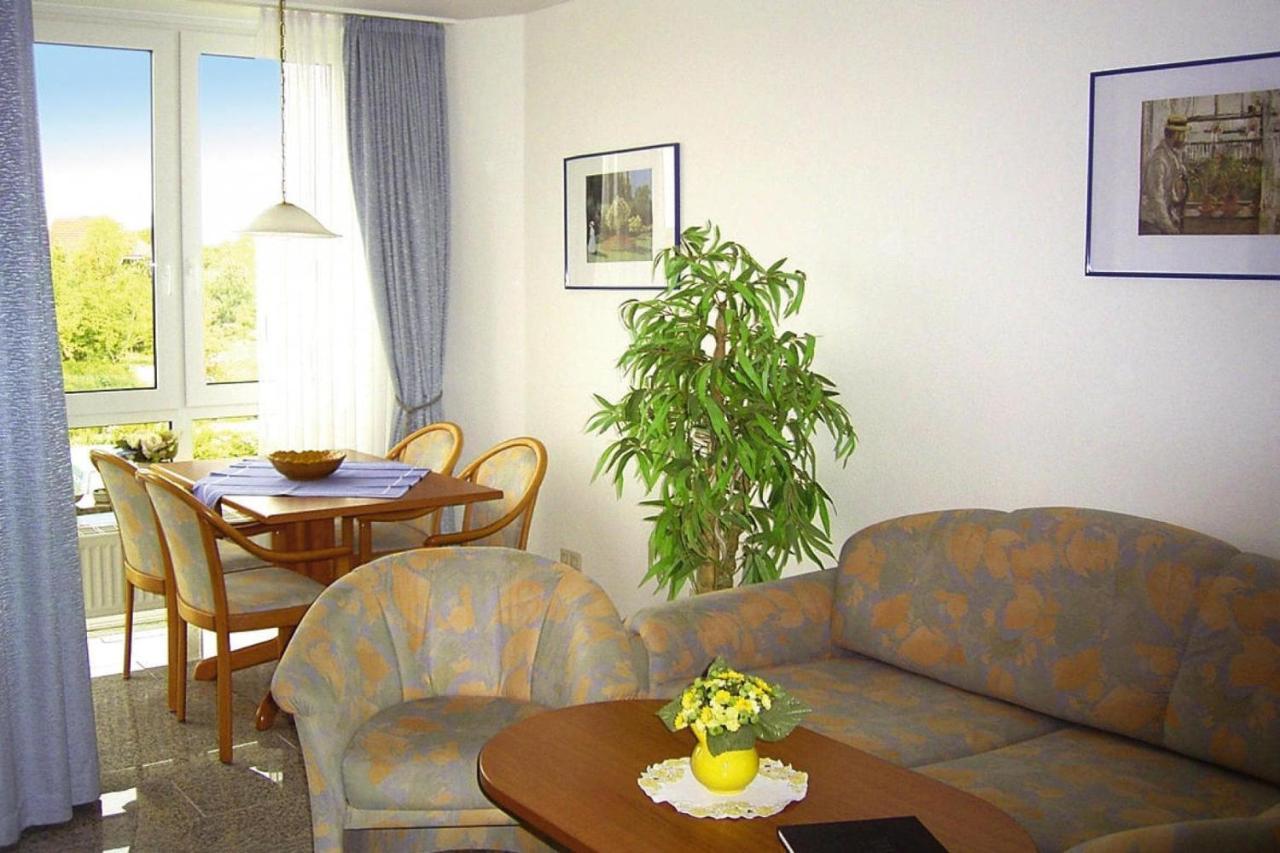 Apartment In Cuxhaven With A Shared Pool Bagian luar foto